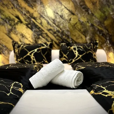 Aparthotel Deluxe - ' Andrei 2 ' - Neu In 3*