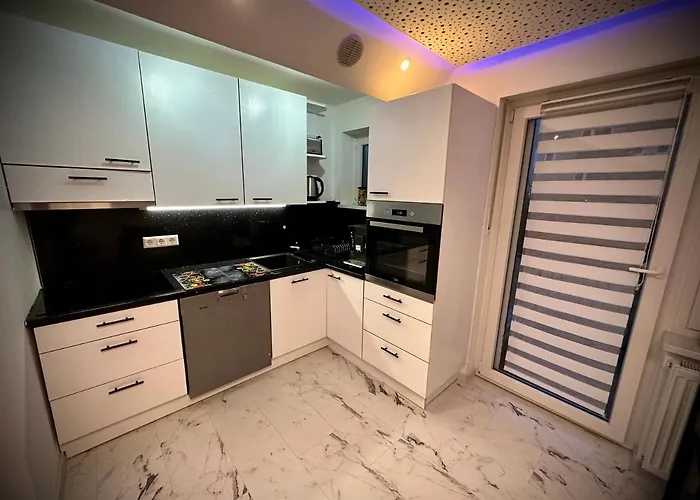 Deluxe - ' Andrei 2 ' - Neu In Aparthotel 3*