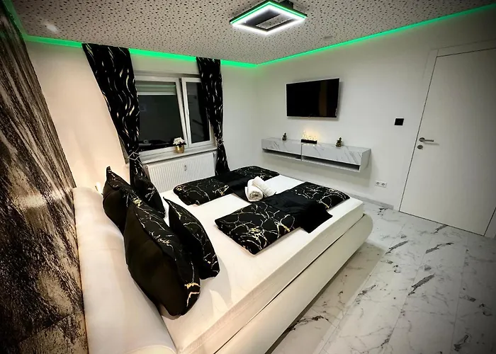 Deluxe - ' Andrei 2 ' - Neu In Aparthotel Neuburg an Der Donau